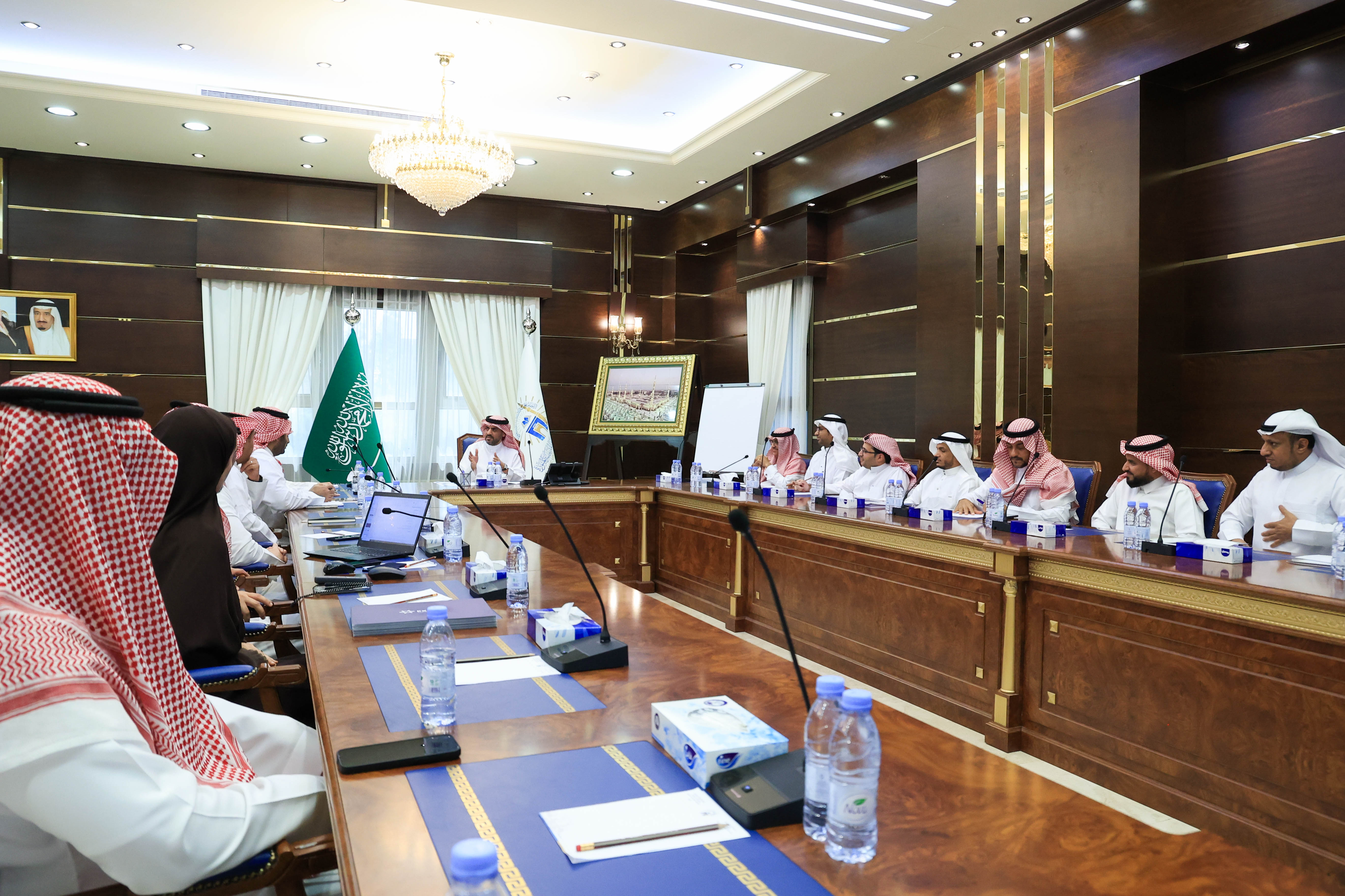 رئيس الجامعة الإسلامية د.صالح بن علي العقلا، يستقبل نائب الرئيس التنفيذي لتمكين الجهات الحكومية بهيئة كفاءة الإنفاق والمشروعات الحكومية م. تركي بن أحمد بخاري.